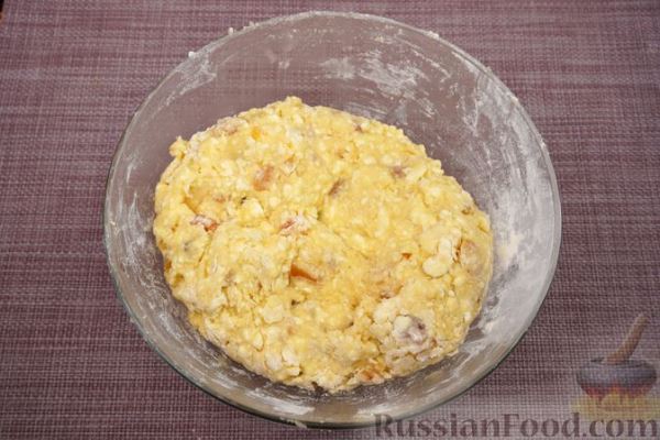 Творожное печенье с изюмом и курагой